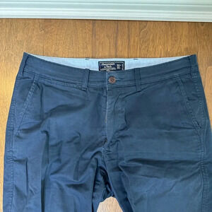 Abercrombie & Fitch Navy Khakis Sz. 32/32